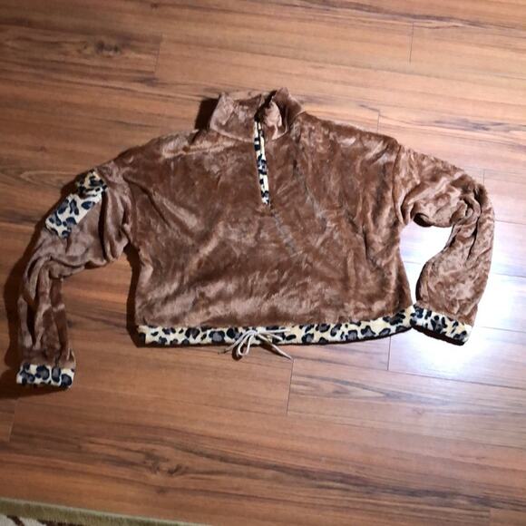 NEW Women's Leopard Print Crop Top Pull Over Sweatshirt Brown Size XL - Picture 2 of 6